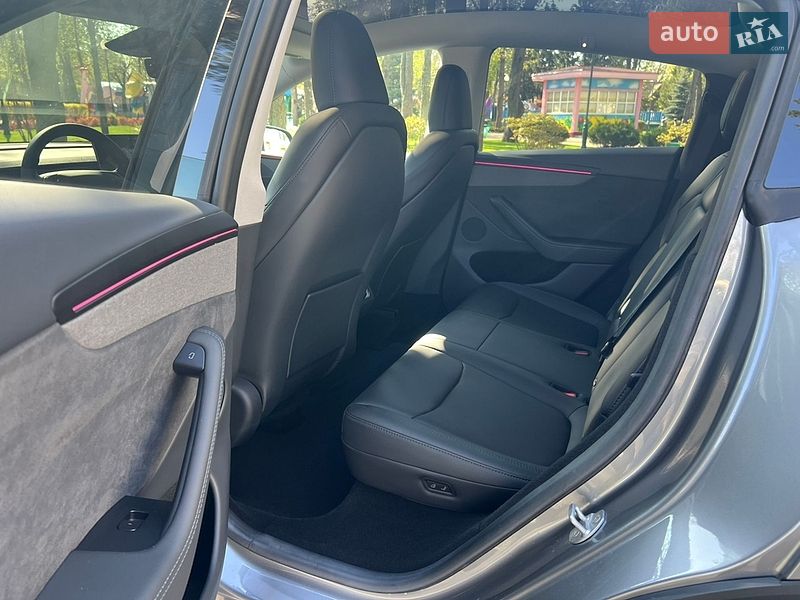Внедорожник / Кроссовер Tesla Model Y 2025 в Харькове
