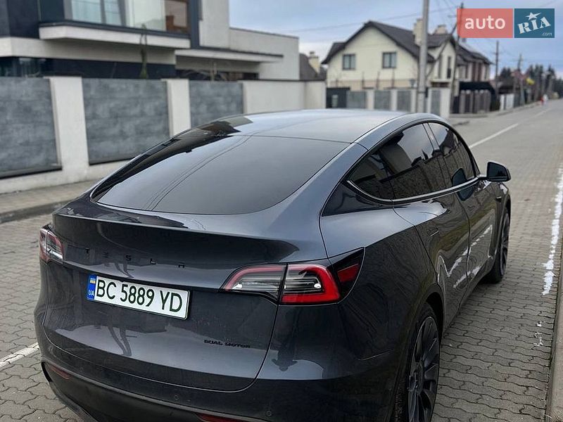 Внедорожник / Кроссовер Tesla Model Y 2021 в Львове