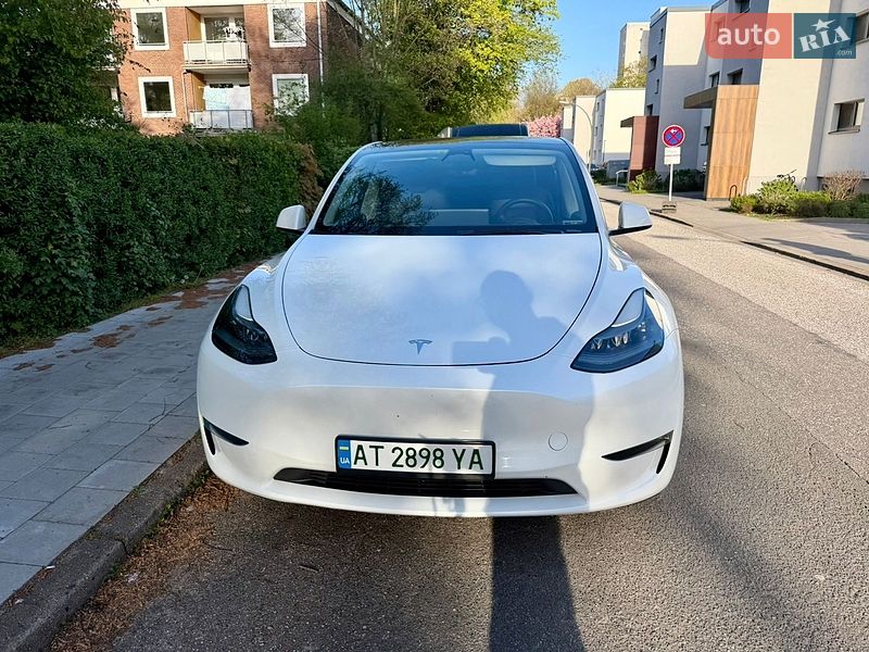 Внедорожник / Кроссовер Tesla Model Y 2022 в Киеве