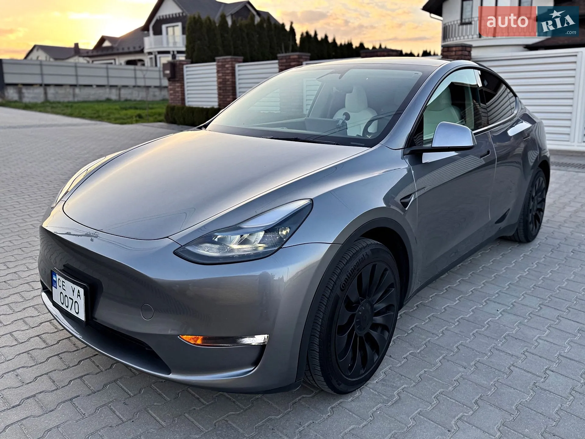 2024 Tesla Model Y - мініатюра 9
