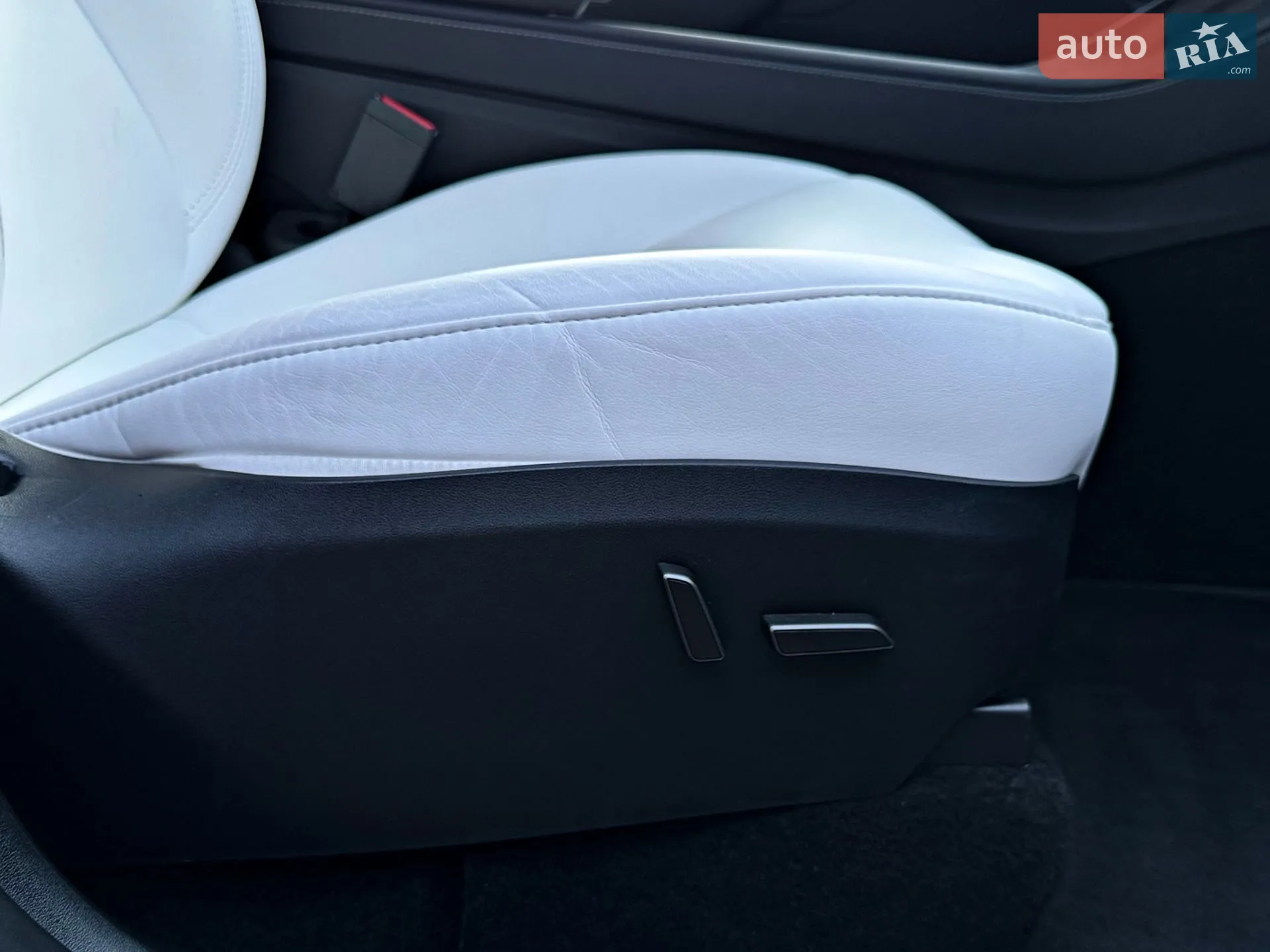 2024 Tesla Model Y - мініатюра 38