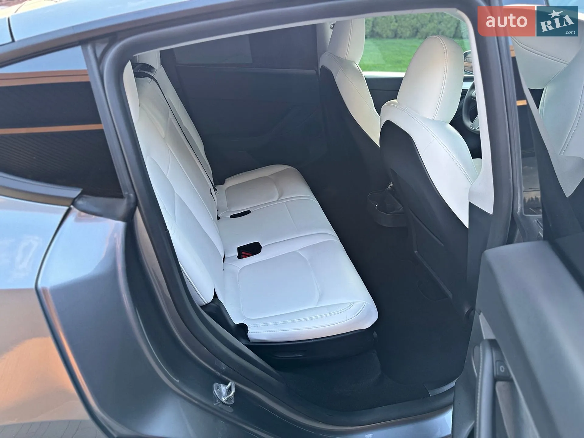 2024 Tesla Model Y - мініатюра 48