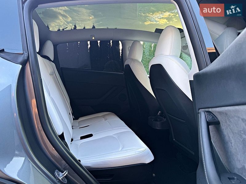 Позашляховик / Кросовер Tesla Model Y 2024 в Чернівцях фото 52 Позашляховик / Кросовер Tesla Model Y 2024 в Чернівцях