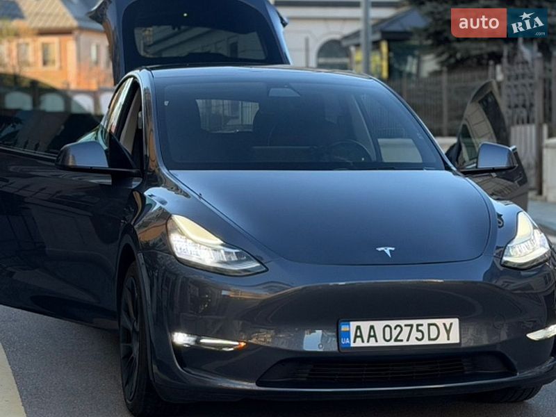 Tesla Model Y 2020