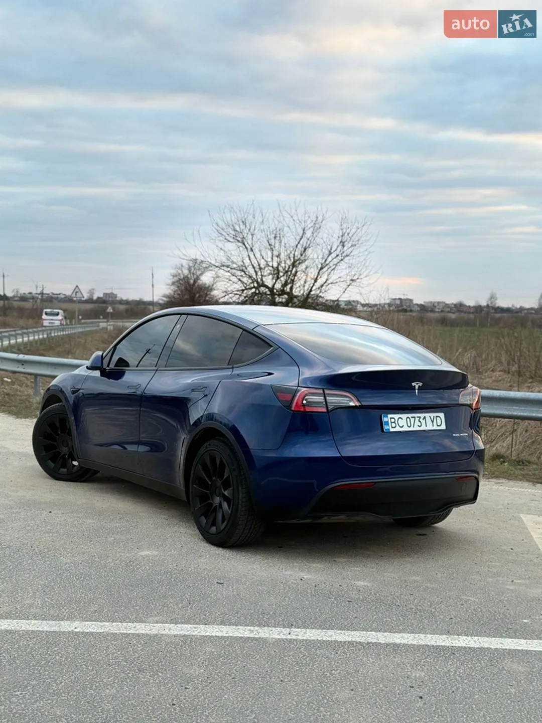 2020 Tesla Model Y - мініатюра 3