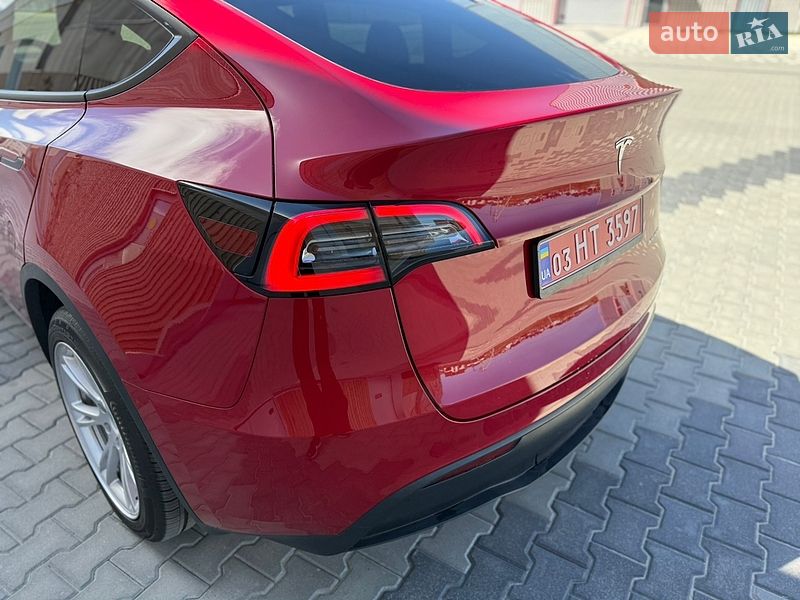 Позашляховик / Кросовер Tesla Model Y 2023 в Львові