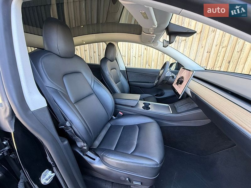 Позашляховик / Кросовер Tesla Model Y 2022 в Львові
