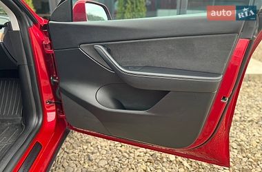 Внедорожник / Кроссовер Tesla Model Y 2021 в Львове