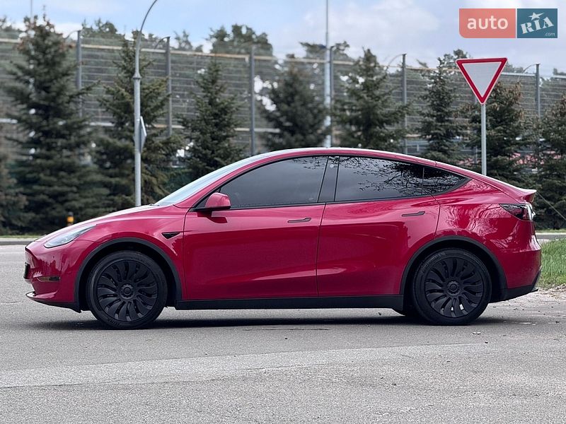 Позашляховик / Кросовер Tesla Model Y 2023 в Києві