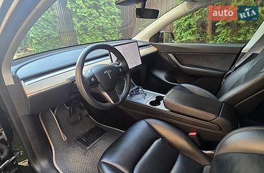 Внедорожник / Кроссовер Tesla Model Y 2021 в Киеве