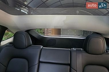 Внедорожник / Кроссовер Tesla Model Y 2021 в Киеве