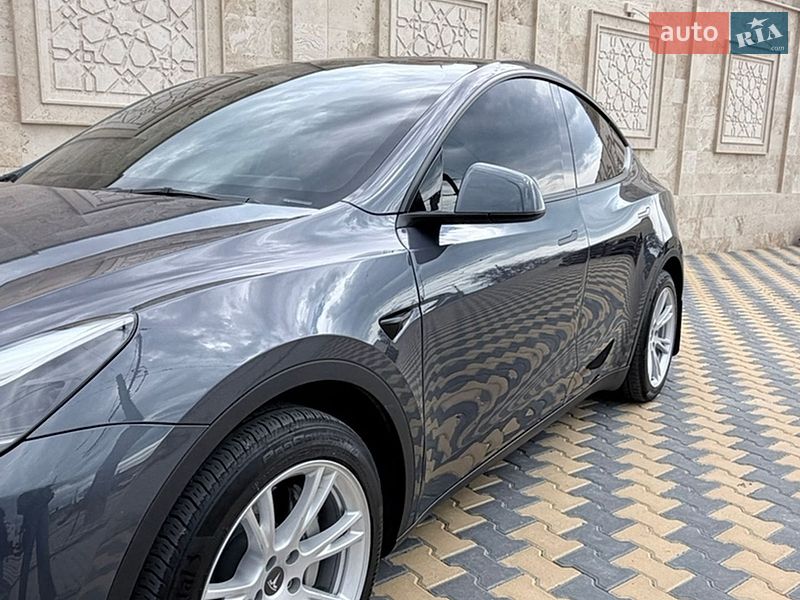 Внедорожник / Кроссовер Tesla Model Y 2023 в Одессе