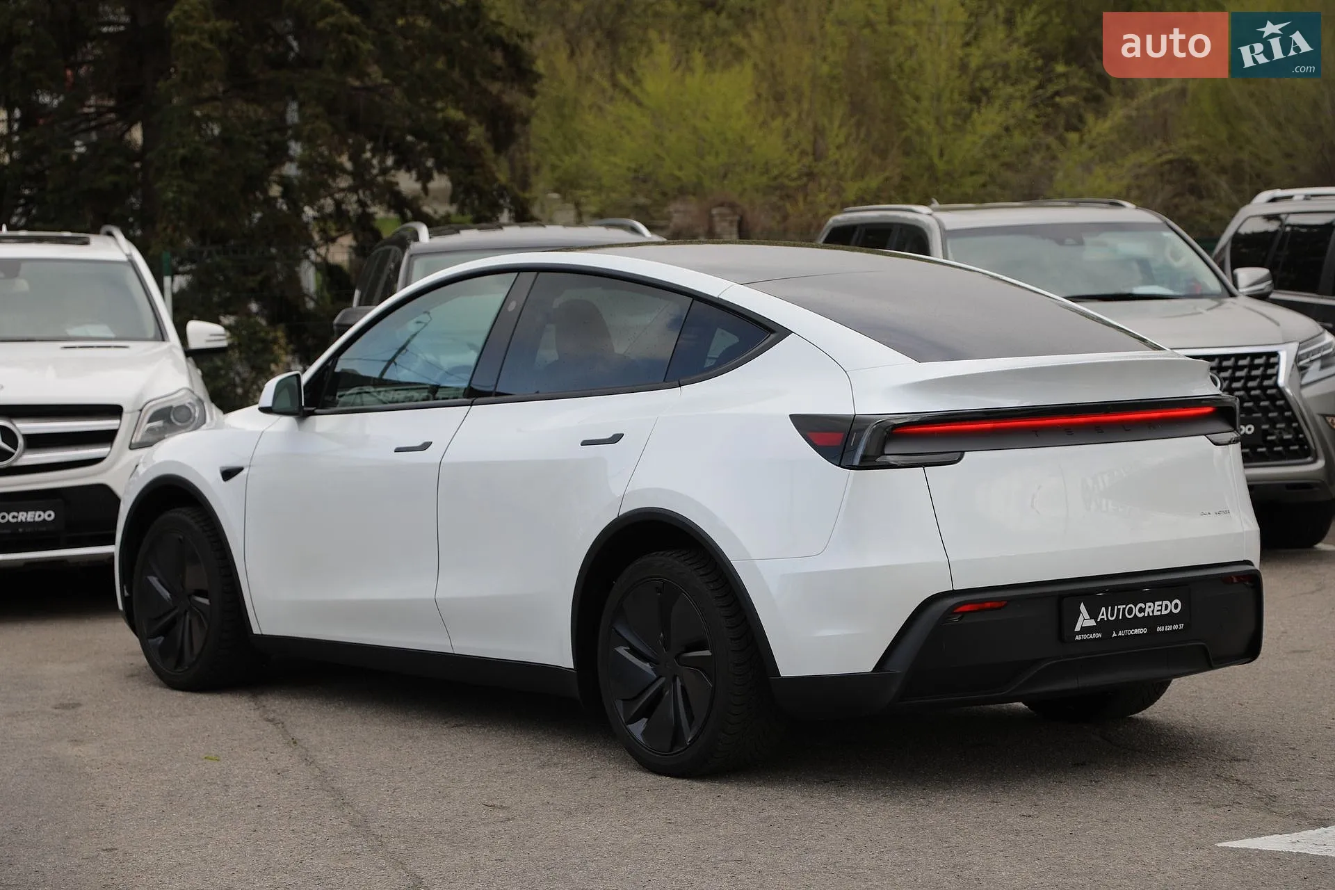 2025 Tesla Model Y - мініатюра 7