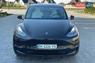 Внедорожник / Кроссовер Tesla Model Y 2021 в Луцке