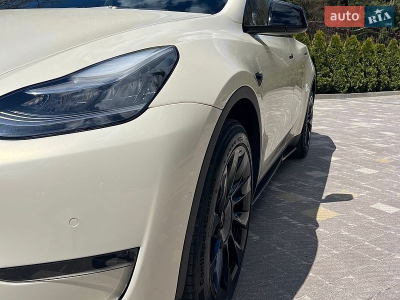 Внедорожник / Кроссовер Tesla Model Y 2022 в Трускавце