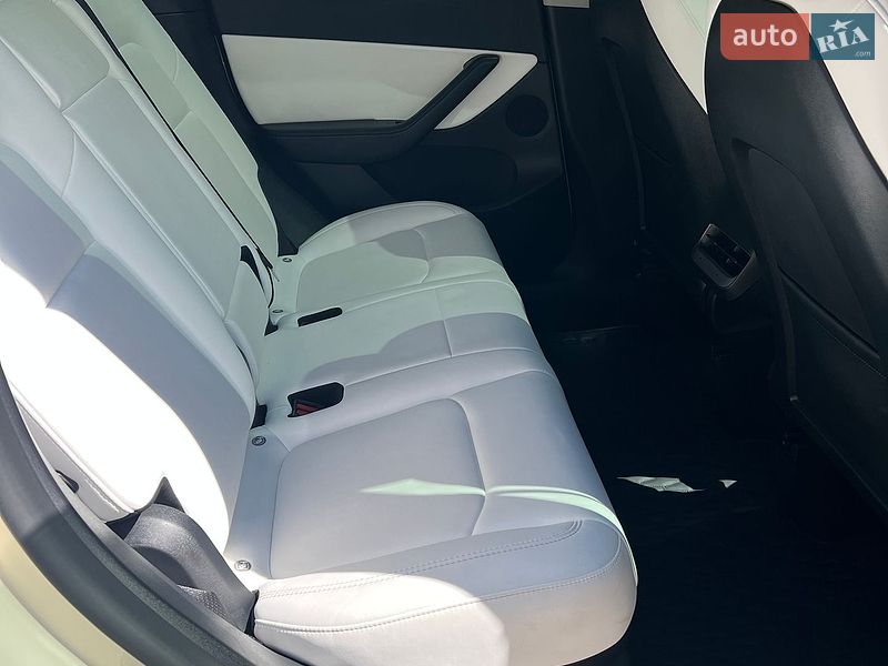 Внедорожник / Кроссовер Tesla Model Y 2022 в Трускавце