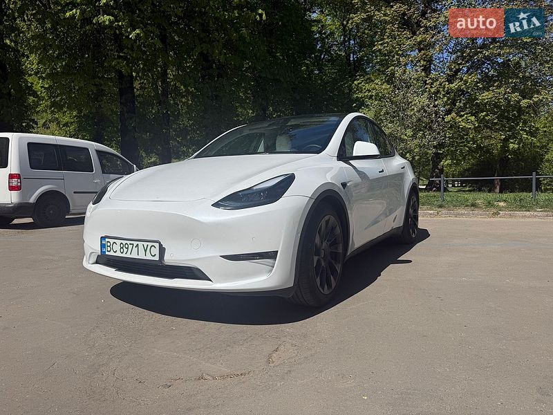 Tesla Model Y 2022