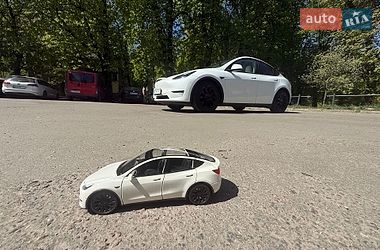 Внедорожник / Кроссовер Tesla Model Y 2022 в Львове