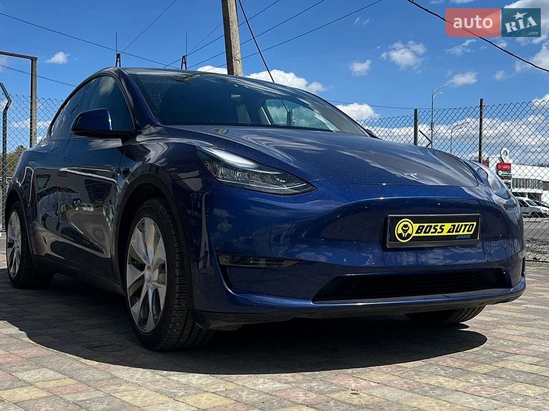 Tesla Model Y 2021