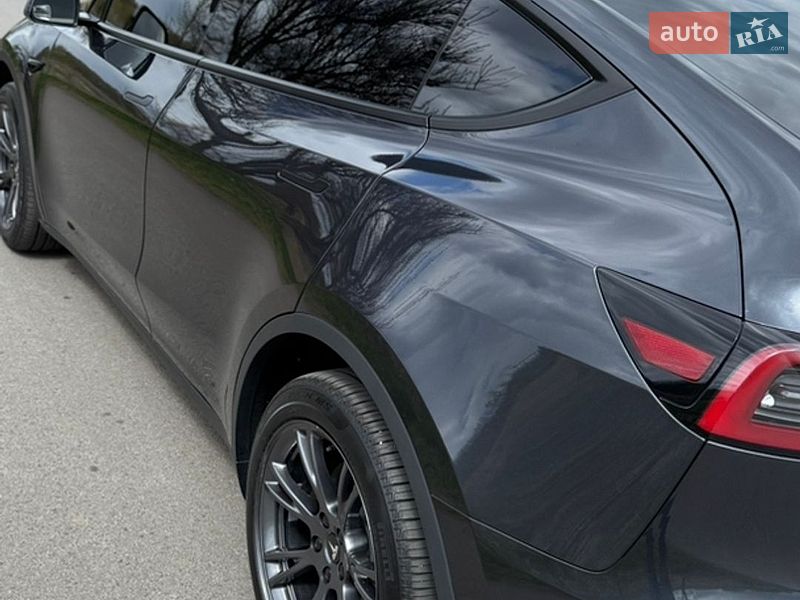 Позашляховик / Кросовер Tesla Model Y 2024 в Білій Церкві