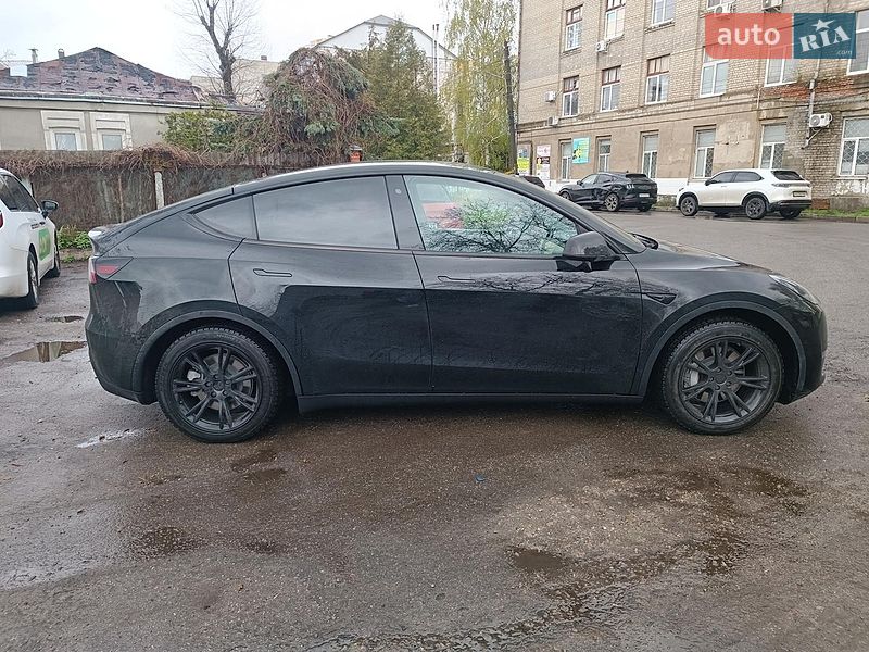 Внедорожник / Кроссовер Tesla Model Y 2022 в Харькове