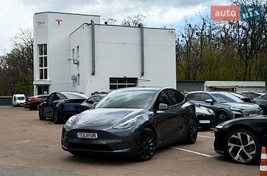 Внедорожник / Кроссовер Tesla Model Y 2022 в Киеве
