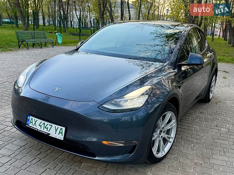Tesla Model Y 2021