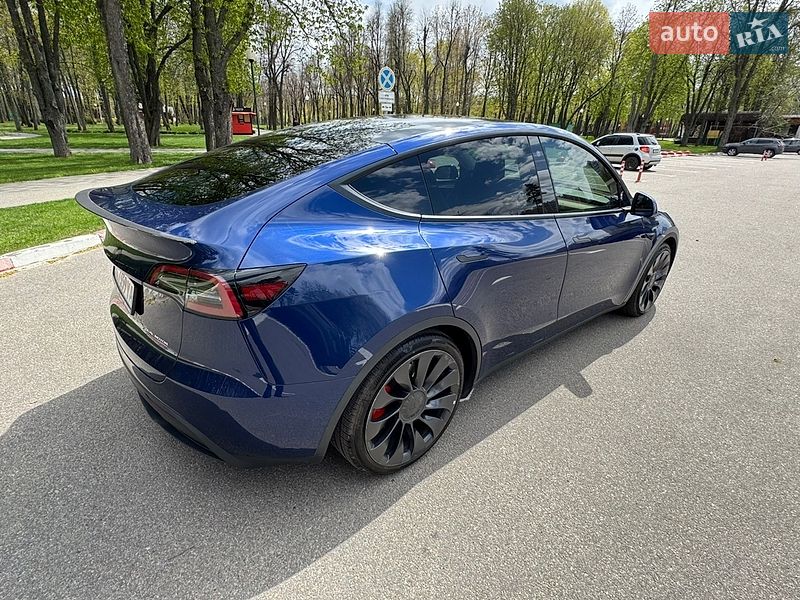 Внедорожник / Кроссовер Tesla Model Y 2023 в Харькове