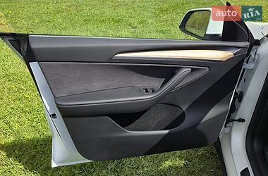 Внедорожник / Кроссовер Tesla Model Y 2023 в Полтаве