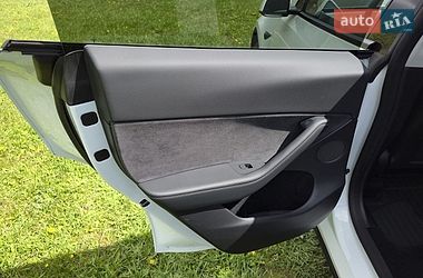 Внедорожник / Кроссовер Tesla Model Y 2023 в Полтаве