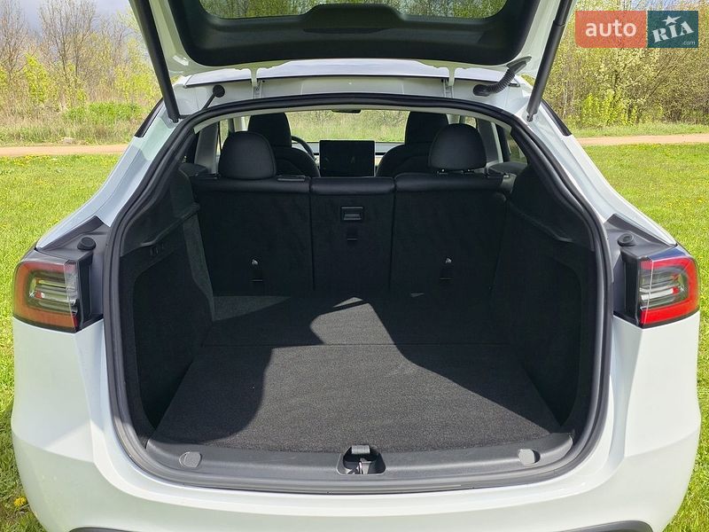 Внедорожник / Кроссовер Tesla Model Y 2023 в Полтаве