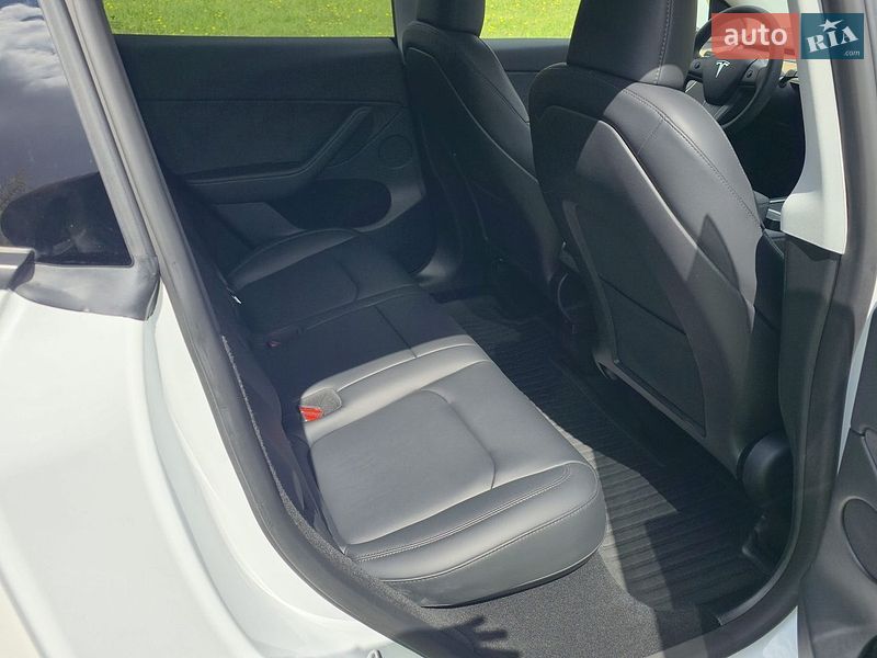 Внедорожник / Кроссовер Tesla Model Y 2023 в Полтаве