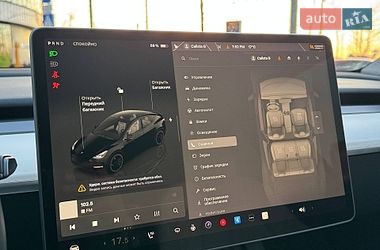 Позашляховик / Кросовер Tesla Model Y 2022 в Києві