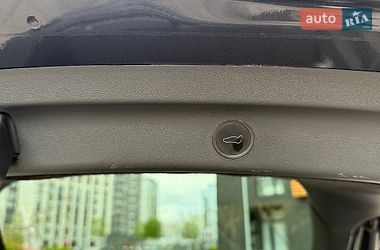 Внедорожник / Кроссовер Tesla Model Y 2024 в Киеве