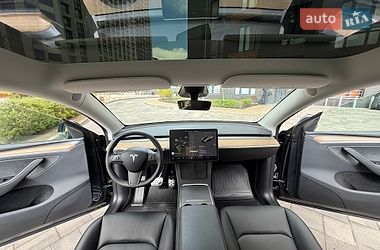 Внедорожник / Кроссовер Tesla Model Y 2024 в Киеве