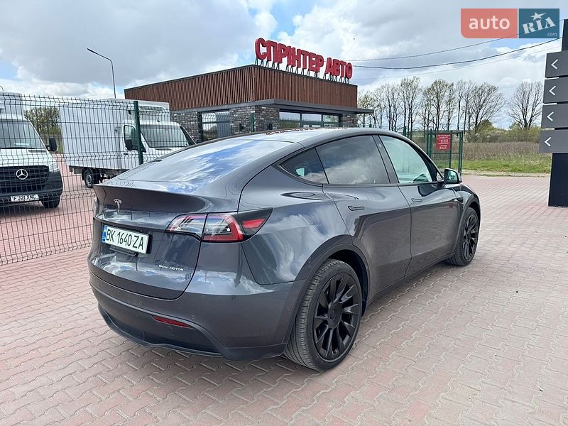 Внедорожник / Кроссовер Tesla Model Y 2022 в Ровно