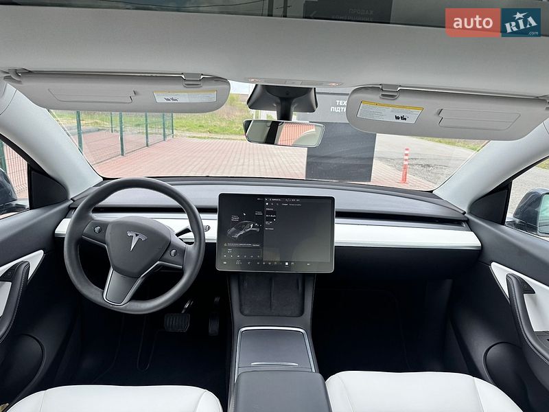 Внедорожник / Кроссовер Tesla Model Y 2022 в Ровно