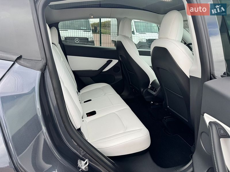 Внедорожник / Кроссовер Tesla Model Y 2022 в Ровно