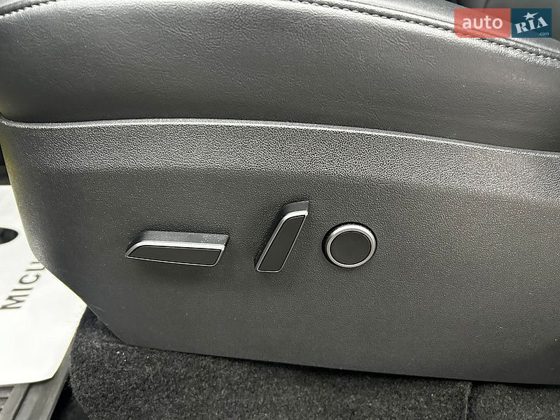 Внедорожник / Кроссовер Tesla Model Y 2023 в Черновцах