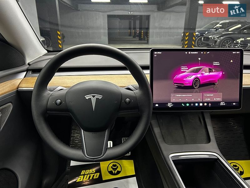 Внедорожник / Кроссовер Tesla Model Y 2023 в Черновцах