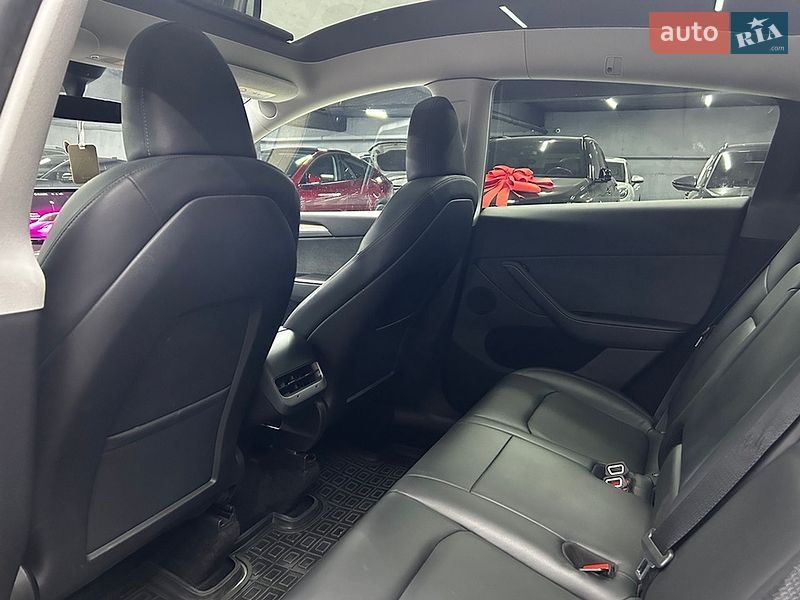 Внедорожник / Кроссовер Tesla Model Y 2023 в Черновцах