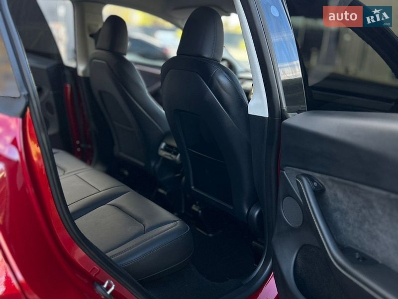 Внедорожник / Кроссовер Tesla Model Y 2024 в Самборе
