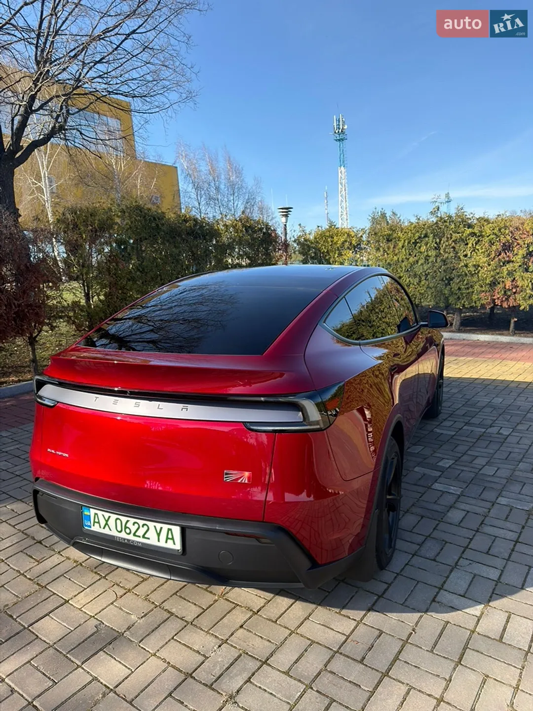2025 Tesla Model Y - мініатюра 11
