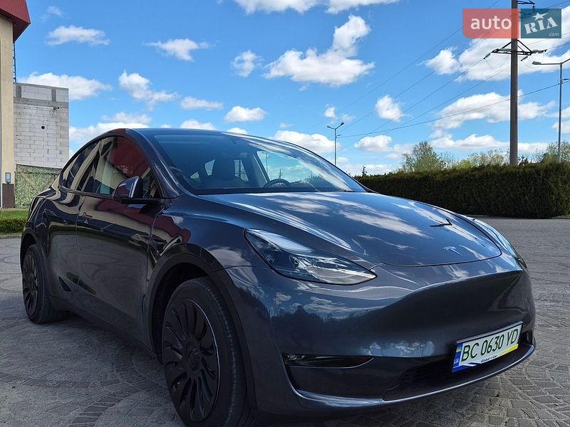 Внедорожник / Кроссовер Tesla Model Y 2023 в Львове