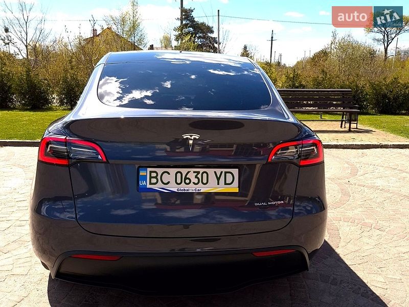 Внедорожник / Кроссовер Tesla Model Y 2023 в Львове