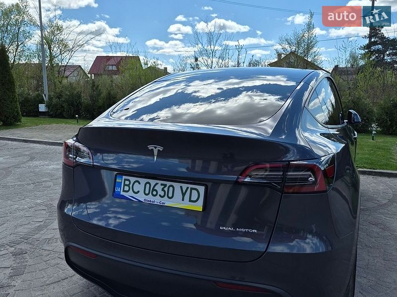 Внедорожник / Кроссовер Tesla Model Y 2023 в Львове