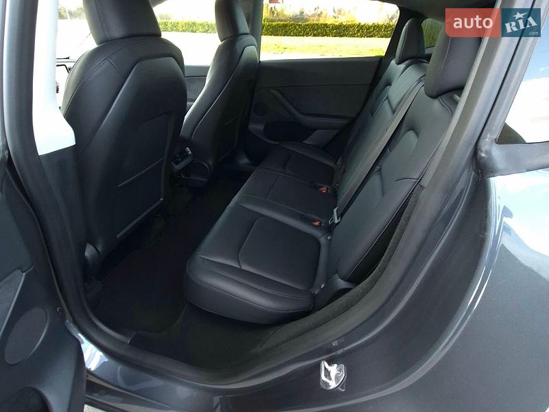 Внедорожник / Кроссовер Tesla Model Y 2023 в Львове