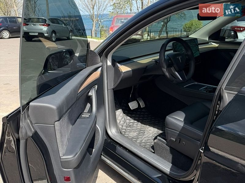 Внедорожник / Кроссовер Tesla Model Y 2023 в Одессе