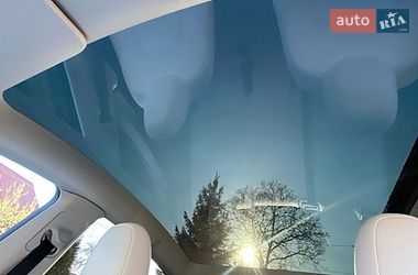 Внедорожник / Кроссовер Tesla Model Y 2024 в Львове