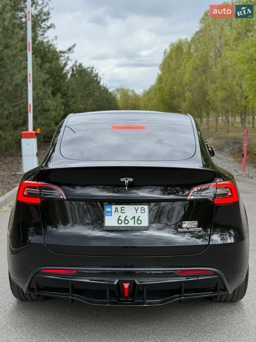 2023 Tesla Model Y - мініатюра 8
